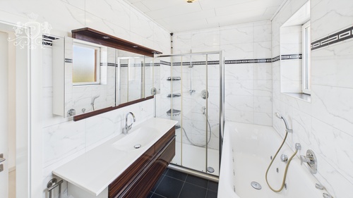 4980a5540369460bb08eca8cb4a1ef7a_95_CAM01984G0-PR0465-STILL001 - 