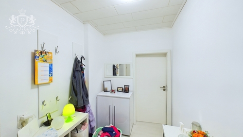 CAM01984G0-PR0429-STILL004 - 