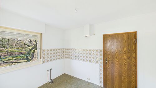 ERDGESCHOSS - KÜCHE VORHER (KI) - 