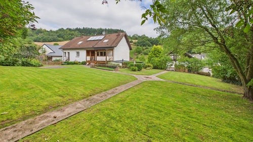 CAM01984G0-PR0510-STILL001 - 