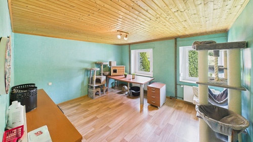 CAM01984G0-PR0509-STILL020 - 