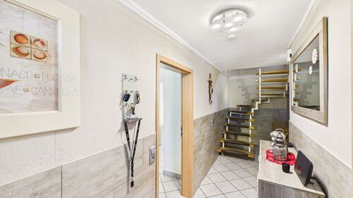 1. Wohneinheit Erdgeschoss - Haupteingang/Eingang - 