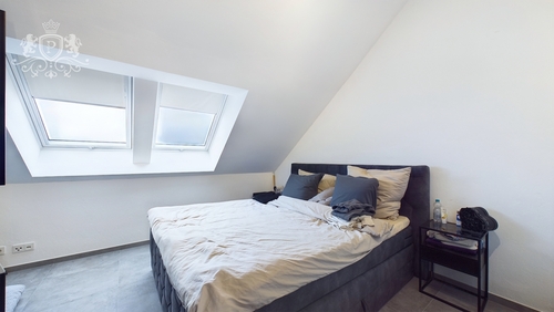 CAM01984G0-PR0442-STILL006 - 