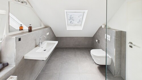 CAM01984G0-PR0499-STILL005 - 