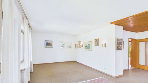 CAM03143G0-PR0189-STILL007 - 