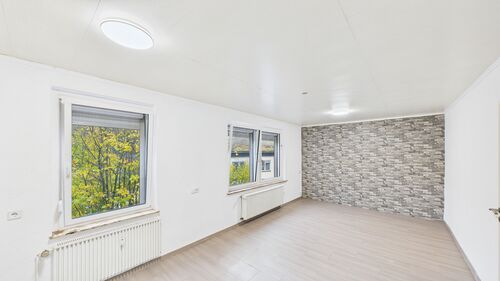 CAM03143G0-PR0197-STILL001 - 