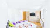 CAM01984G0-PR0423-STILL029 - 