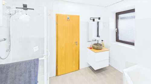 CAM01984G0-PR0423-STILL008 - 
