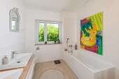 Bad mit wohnlichem Flair - 