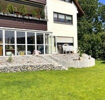 Zentrumsnah: Helle Wohnung mit Garten und Garage - Gernsbach