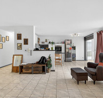 Wohnen oder Kapitalanlage: Moderne Wohnung mit Balkon und TG in zentraler Lage - Muggensturm