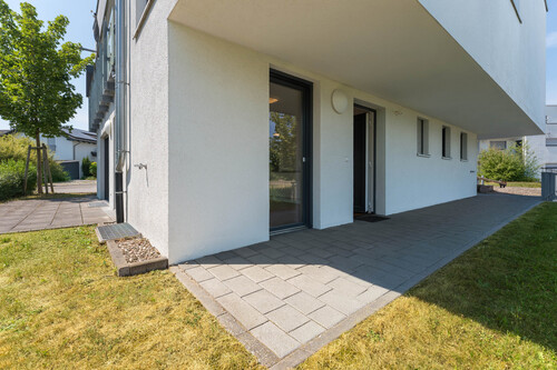 Eingang und Terrasse - 