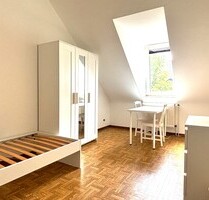 Zentrales Wohnen: Zimmer in möblierter 2-Zimmer Frauen WG - Karlsruhe