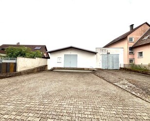 Platz ohne Ende: Trockenhalle mit Außenfläche, Stellplätzen und Laderampe - Steinmauern
