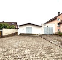 Platz ohne Ende: Trockenhalle mit Außenfläche, Stellplätzen und Laderampe - Steinmauern