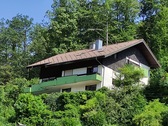 1779465719994_Haus aussen_schön - Zwei Wohnungen, ein Hausgefühl: „Haus-im-Haus-Charakter“ mit Garten, Sauna und Kaminzimmer