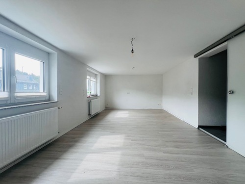 1. OG Zimmer 1-Wohnzimmer - 8 Zimmer Einfamilienhaus zum Kaufen in Horb am Neckar