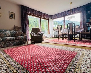 Zwei Wohnungen, ein Hausgefühl: „Haus-im-Haus-Charakter“ mit Garten, Sauna und Kaminzimmer - Bad Rippoldsau-Schapbach
