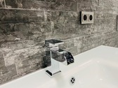 Glas-Waschbecken - Detail Armaturen - 
