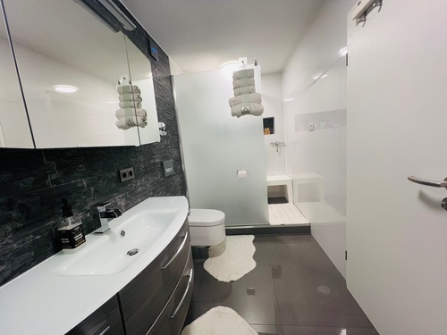 Badezimmer - Sicht Dusche - 