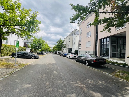 Haus und Außenstellplätze - 2 Zimmer Erdgeschoßwohnung zum Kaufen in Reutlingen