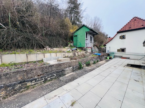 Terrasse-Waldgrundstück - 