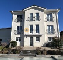 Che bella casa! Haus Bj. 2020 mit Einliegerwohnung und Pool - Geisenhausen