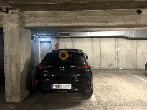 Tiefgaragenstellplatz - 