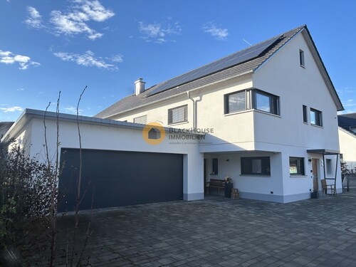 Aussenansicht - High-End Einfamilienhaus mit Einliegerwohnung in Bayern: zum Flughafen MUC 39km