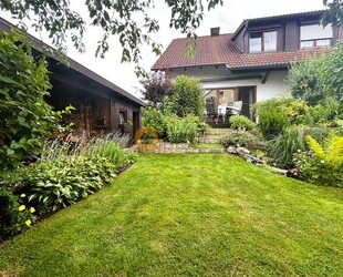 Doppelhaushälfte Bj. 1991, Carport und GeräteschuppenWerkstatt, Einzug ab Sommerferien 2026 möglich - Neustadt an der Donau