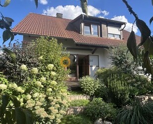 Doppelhaushälfte Bj. 1991, Carport und GeräteschuppenWerkstatt, Einzug ab Sommerferien 2026 möglich - Neustadt an der Donau