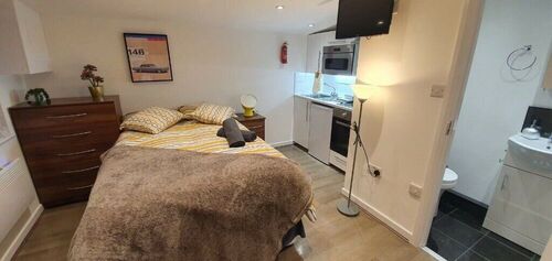 4 - Furnished Self contain - 580,00 EUR Kaltmiete, ca.  38,00 m² Wohnfläche