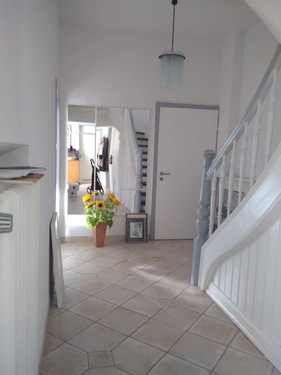 Eingangsbereich - Einfamilienhaus mit 160,00 m² in Bonn zum Kaufen