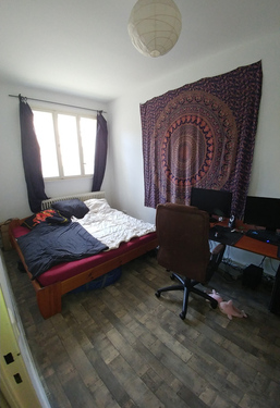 Zimmer von Tür aus - Möbliertes 14qm Zimmer in 2 Personen-WG in Lankwitz