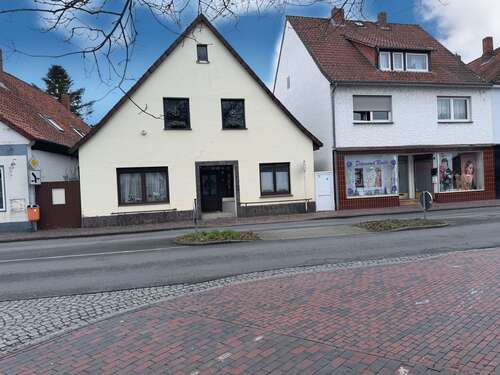 Front Straßenseite - Modernes Fachwerkhaus mit vielen Möglichkeiten