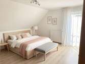 Schlafzimmer - (KI generiert) - 7 Zimmer Einfamilienhaus in Barnstorf