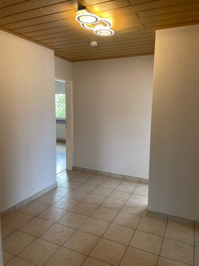 Flur - 4 Zimmer Etagenwohnung zur Miete in Bruchköbel