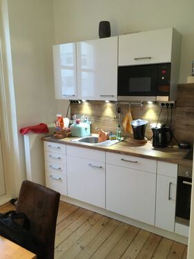 11 - Stilvolle 1-Zimmer-Wohnung in Augsburg mit Balkon und EBK