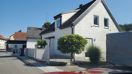 20250921_113819 - Einfamilienhaus zu mieten - 1.100,00 EUR Kaltmiete, ca.  95,00 m² Wohnfläche
