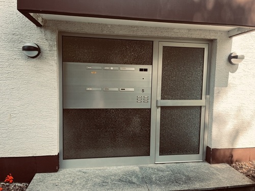 Lützelbach_Eingang - 2- Zimmerwohnung mit 52,00 m² in Lützelbach zur Miete