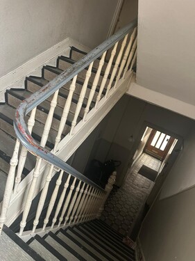 Treppenhaus - 4 Zimmer Etagenwohnung in Gelsenkirchen / Rotthausen