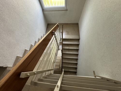 Treppenhaus - 3.5 Zimmer Etagenwohnung zum Kaufen in Hemer