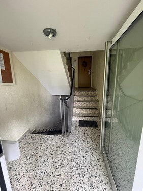 Treppenhaus - Etagenwohnung mit 84,00 m&sup2; in Holzwickede zum Kaufen