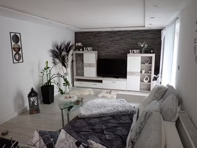 Wohnzimmer Einliegerwohnung - 5 Zimmer Einfamilienhaus in Naila
