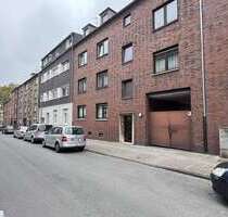 Gepflegte 3,5-Zimmer-Dachgeschosswohnung mit Einbauküche und Garage - Gelsenkirchen