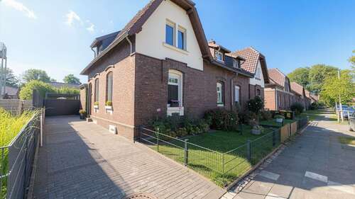 Außenansicht - (KI generiert) - Rheinendhaus - Sanierte Perle mit Sauna, Klima und großem Garten