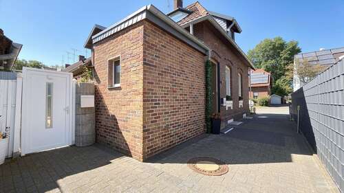 Außenansicht - (KI generiert) - 3 Zimmer Reihenendhaus in Duisburg