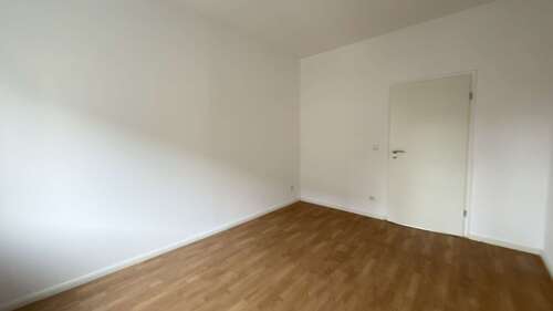 WG 3, 1 OG Zimmer 3 - 