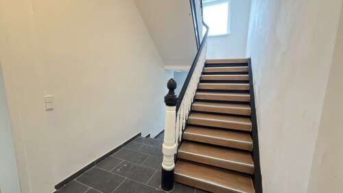 Hausflur EG - 10 Zimmer Mehrfamilienhaus, Wohnhaus zum Kaufen in Gelsenkirchen