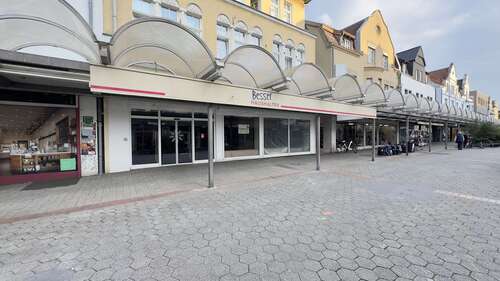 Außenansicht - Top-Gewerbefläche in Marl-Hüls – 655 m² Verkaufs-, Büro- & Lagerfläche mit Parkplätzen